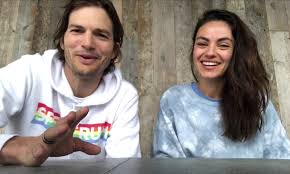 Les griffin (family guy) : Ashton Kutcher Y Mila Kunis Revelan Su Secreto Para Entretener A Los Ninos Durante La Cuarentena Gente Entretenimiento El Universo
