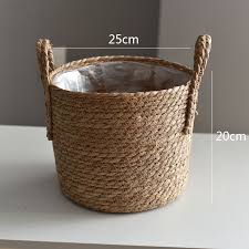 Rotan merupakan hasil kekayaan alam yang sangat besar di indonesia, terutama di pulau kalimantan. Jual Keranjang Bunga Anyaman Rotan Terbaru Lazada Co Id