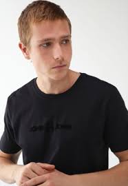 Sapatos e roupas das melhores marcas com Frete e Troca Grátis