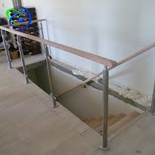 Get suggestions on what paint colors to use for your railings, spindles and oak banister. Indoor Stainless Steel Stain Mirror Stair Railing Post Balustrade Types Glass Banister Rails Buy Glass Banister Rails Indoor Stainless Steel Stair Ralling Post Balustrade Product On Alibaba Com