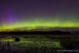 Aurore Boreale Abitibi Temiscamingue Quebec Canada By Mathieu Dupuis Www Mathieudupuis Com Northen Lights Sky Photography Minimalist Desktop Wallpaper