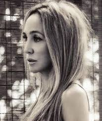 Lori Hendrix's Instagram, Twitter & Facebook