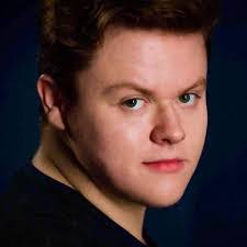 Chris Hindle's Instagram, Twitter & Facebook