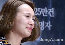 마동석이 악역을 맡은 영화로, 슬로건을 보면 sns와 관련된 내용이 주로 나올 것 같지만, sns에 관한 이야기보다는 산 속에서 벌어지는 사건의 묘사를 중점으로 두었다. í•¨ì • ê¹€ë¯¼ê²½ ì‹œì‚¬íšŒì„œ ëˆˆë¬¼ ì •ë§ ì§€ê°í–ˆë‹¤ê³  íŽ'íŽ' ë‰´ìŠ¤ ë™ì•„ë‹·ì»´