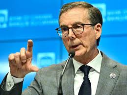 Posthaste: Bank of Canada rate cut 'chicken soup' to economy threatened by  Trump's tariffs