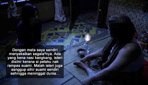 Kelihatannya muki begitu bernafsu melihat bibirku. Kalau Aku Tak Dapat Maka Kau Pun Takkan Dapat Isteri Kedua Sihir Suami Sendiri Sampai Mati The Reporter