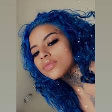 Abby Benning's Instagram, Twitter & Facebook