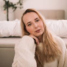 Over 6k gf's now from 200 two weeks ago 🥹💖 You girls are amaaaaazing. I  am so loving getting to know everyone & what you value!!! This girls  following girls wave is