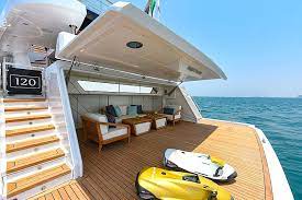 Majesty 120 01 Yacht Deck Yacht Design Yacht Builders Yacht