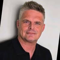 100+ "Ray (jansen)" profiles