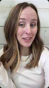 Danielle Lindsey's Instagram, Twitter & Facebook