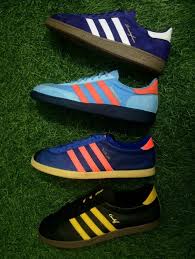 Shop for adidas shoes, clothing and view new collections for adidas originals, running, football, soccer, training and much more. Tak Sangka Lelaki Ini Antara Pengumpul Kasut Adidas Yang Dikenali Di Dunia