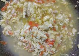 Makan nasi hangat dengan tempe orek yang rasanya manis, pedas, dan sedikit asam, pasti akan membuat lahap saat makan. Bagaimana Cara Menyiapkan Telur Orek Lauk Anak Mudah Banget Resep Masakanku