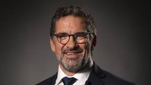 Guy Hoquet révolutionne le e-learning avec... un avatar