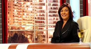 La competitividad entre ambos se ha intensificado desde entonces, con acusaciones cruzadas de falta de pericia para el cargo o de ya haberlo ejercido de mala forma por cada uno de los lados. Cata Parot Es Tendencia Por Presidir Cntv Cuando Echaron A Tati Penna