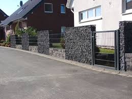 Kundenreferenzen Zaun Und Steinhafen Gmbh In Leverkusen Gabionen Zaune Steine Materials For Th Fence Design Modern Fence Design Diy Backyard Fence