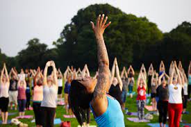 Mit den besten lehrer:innen und über 1.000 videos. Free Yoga Every Day This Summer