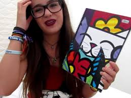 Youtuber de 16 anos compartilhou imagens na web e causou reações de nojo. Hy6 Xi Tcwwhxm