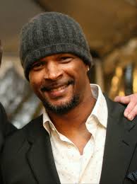 Wayans began his career portraying a pedestrian in i'm gonna git you sucka (1988). Damon Wayans Wikipedia