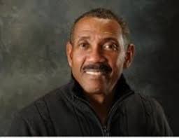 The Troubleshooter (Hannibal Jones Mystery Series): Austin S.Camacho:  9780976218128: Amazon.com: Books