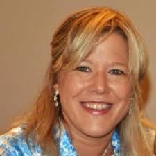 Elisa Kellum's Instagram, Twitter & Facebook