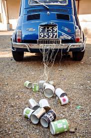 Dosen Am Auto Zur Hochzeit Grosse Bildergalerie Mit Inspirationen Hochzeit Auto Hochzeitsauto Hochzeit