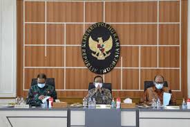 Ada beberapa definisi mengenai sistem pemerintahan. Menko Polhukam Tugas Pemerintah Menjaga Keutuhan Bangsa