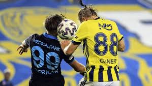 Teknik direktör vitor pereira ile hazırlık maçında gençlerbirliği'yle karşılaşacak olan fenerbahçe'de, kadronun kalabalıklığı dikkatleri çekiyor. Trabzonspor Fenerbahce Maci Ne Zaman Saat Kacta Ts Fb Maci Hangi Gun Ilk 11 Ler Ve