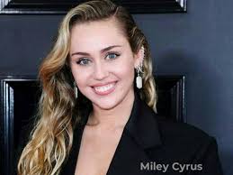 23 ноября 1992, франклин, теннесси, сша) — американская певица. Miley Cyrus Net Worth 2020 Miley Cyrus Income Biography