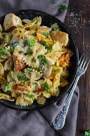 The best garlic sauce on the planet can be found at zankou's chicken. Pasta Mit Hahnchen Und Gerostetem Knoblauch Cheesecake Factory Copycat