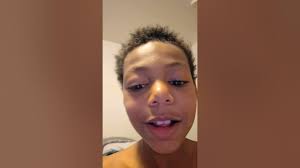 I asked my friend to play while he was playing Fortnite.