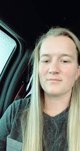 Sarah Hollifield's Instagram, Twitter & Facebook