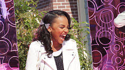 La casa del terror (2019). China Anne Mcclain Wikipedia La Enciclopedia Libre