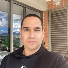 Robert Felipe Salamanca Lucigniani (@rofesalu_87) • Threads, Say more