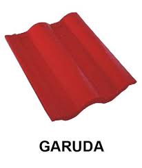 Ada genteng tanah liat, genteng keramik, genteng metal (muliroof dan sakuraroof), dan yang banyak di gunakan saat ini yaitu genteng beton. Genteng Mutiara Genteng Mutiara Group