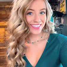 Who can deep clean my parents' home in Roanoke Indiana this week?