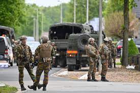 Safe and secure online booking and guaranteed lowest rates. Nog Tien Personen Bewaakt Voor Voortvluchtige Belgische Militair Conings Foto Ad Nl