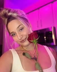 Just a 6 trying to do hot girl shit