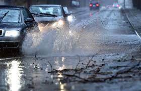Autobahnen um köln, bonn und aachen betroffen. Unwetterwarnung Wetterdienst Warnt Vor Sturm Und Gewittern In Nrw