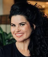 Amanda Dusek's Instagram, Twitter & Facebook