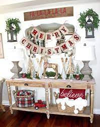 Whether you're seeking outdoor christmas decorating ideas for your house, simple ideas for any room or diy decorations, we're certain you'll find an idea on this list that sparks inspiration. 25 Warm And Welcoming Christmas Decorated Entryway Ideas