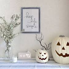 玄関で四季を感じよう 季節を愛でるディスプレイ実例集 ハロウィンの飾り付け ハロウィン インテリア ハロウィンの飾り付けアイデア