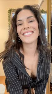 Another #beetlejuice inspired fit! The deodorant smudge is an accessory  😉🖤📖 , ., ., ., #Wlw #grwm #beetlejuice #winonaryder #jennaortega  #halloween #spookyseason #pumpkinspice #ootd #reels #lesbian ...