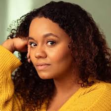 Ateb y Galw: Lily Beau