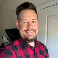 Tina Ewer's Instagram, Twitter & Facebook