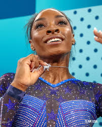 Bridgette Newell's Instagram, Twitter & Facebook