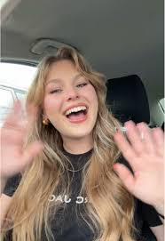 Kaylee Daly's Instagram, Twitter & Facebook