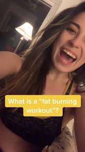 Claire Knox (@knoxfittok)