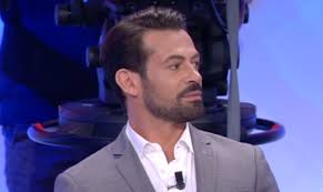 Soprattutto non mancano mai le attesissime anticipazioni sulla puntata di oggi , interviste realizzate. Gianni Sperti La Foto Senza Veli Su Instagram Caffeina Magazine