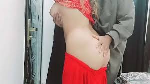 زوجة متزوجة حديثًا تمارس الجنس في مؤخرتها مع والد زوجها فيديو محرم xxx  فيديو xxx 2025